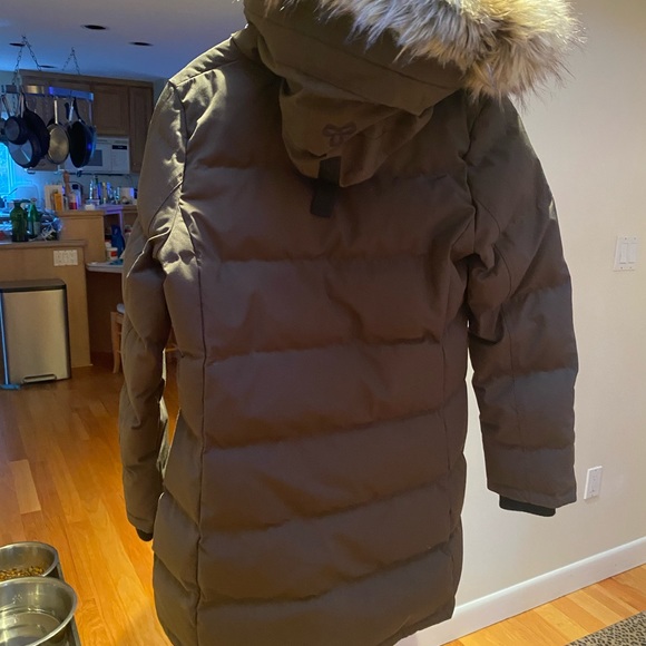 Aritzia TNA Powder Parka - Picture 3 of 3
